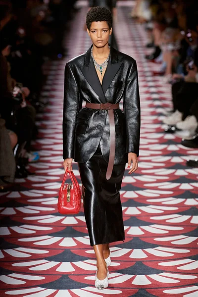 Look 39